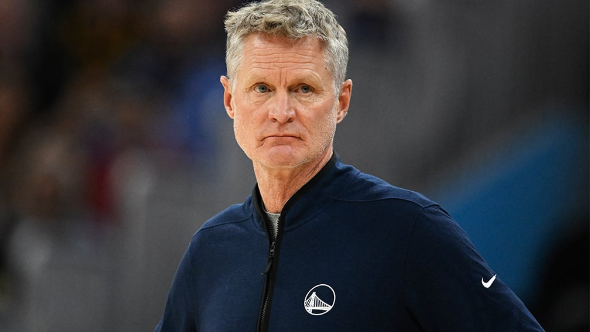 Steve Kerr coaching Warriors